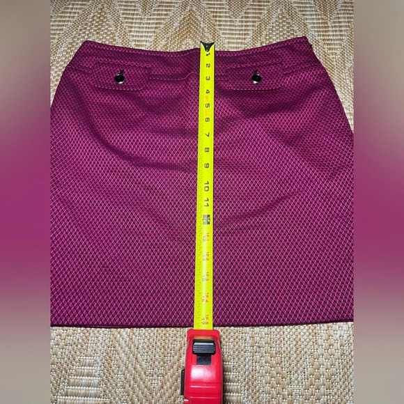 Ann Taylor Loft Women's Petite Mini Skirt, Textured, Red and Black, Size 6P - Picture 9 of 11
